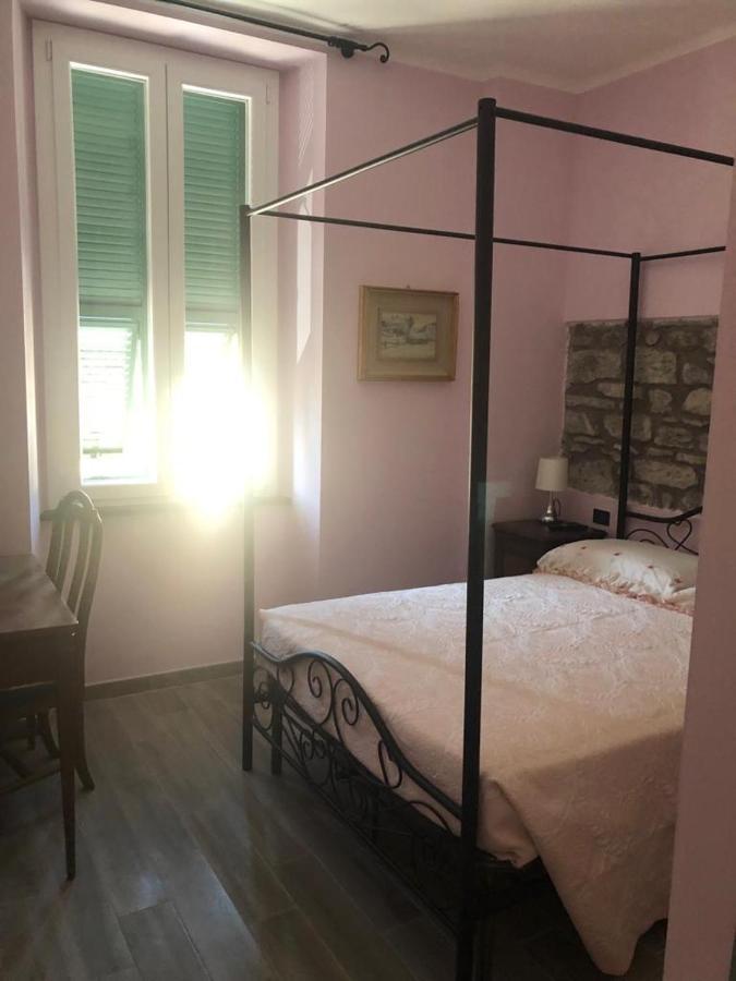 Alla Porta Di Sotto B&B Fivizzano Buitenkant foto