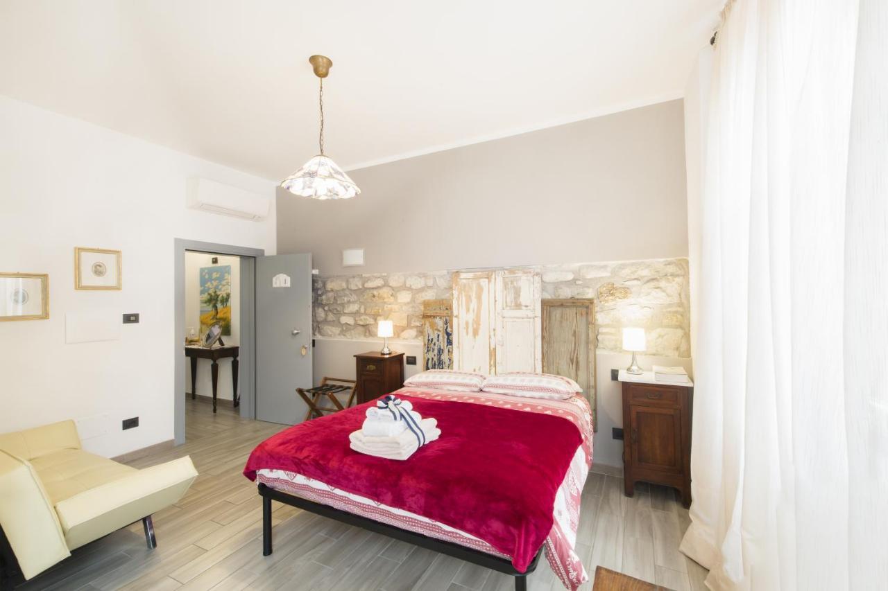 Alla Porta Di Sotto B&B Fivizzano Buitenkant foto