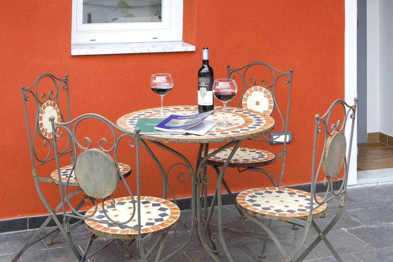 Alla Porta Di Sotto B&B Fivizzano Buitenkant foto