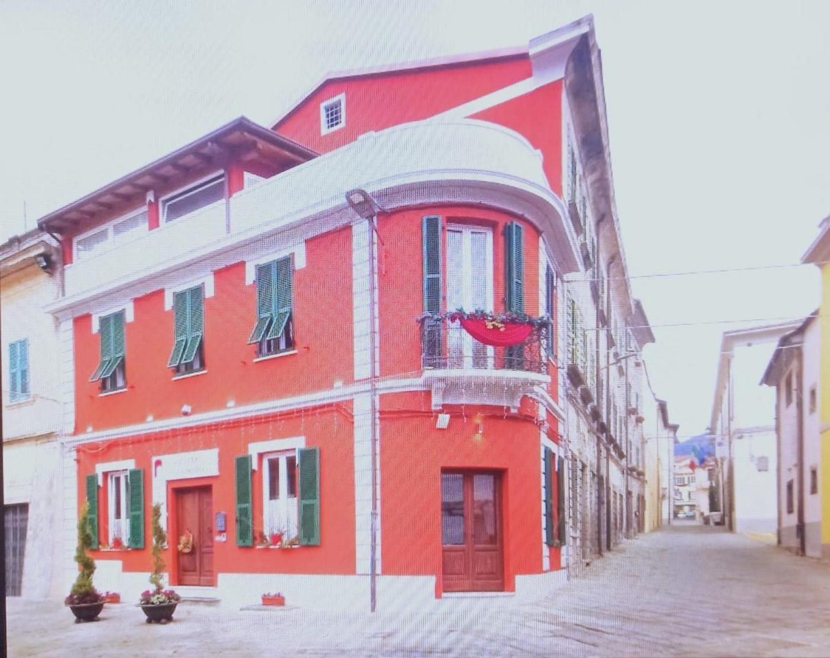 Alla Porta Di Sotto B&B Fivizzano Buitenkant foto